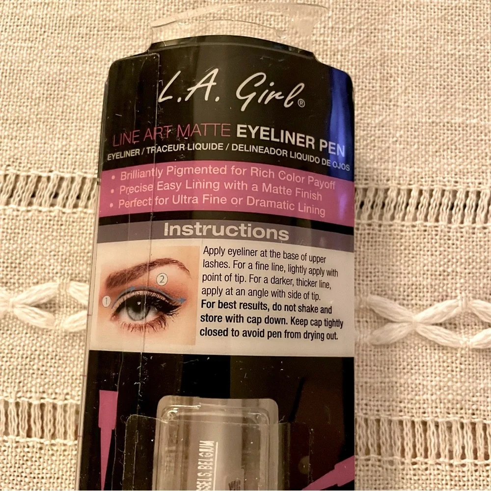 🤍LA Girl Line Art Matte Eyeliner Pen (Pure White)🤍🆕